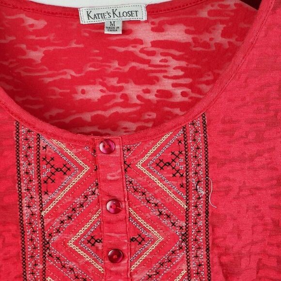 Katie's Kloset Medium Red Burnout hi-low Top - Picture 3 of 5